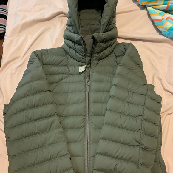 Lululemon winter jacket - Picture 3 of 3